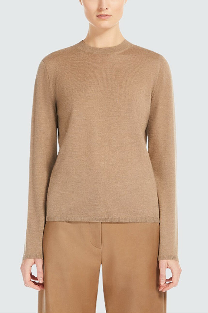 Lightweight cashmere jumper