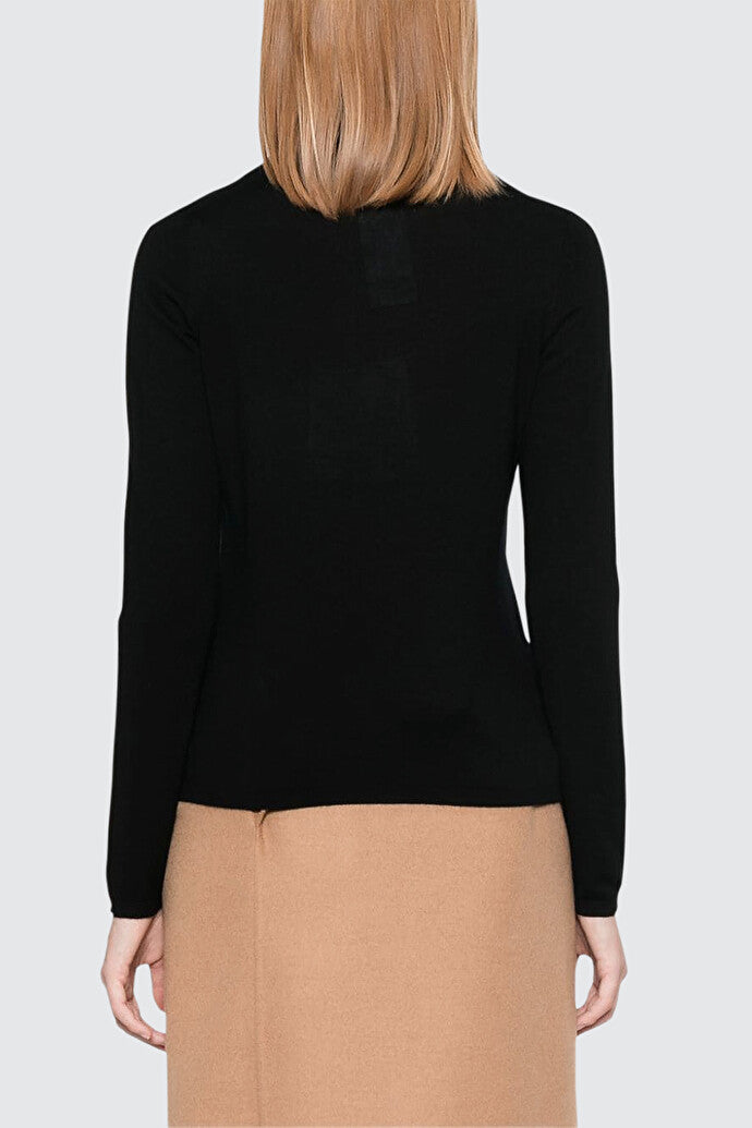 Adda Cashmere Yarn Turtleneck