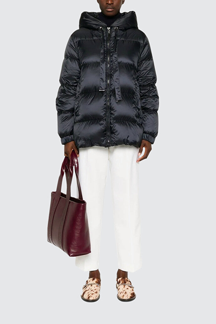 Seia Down Jacket