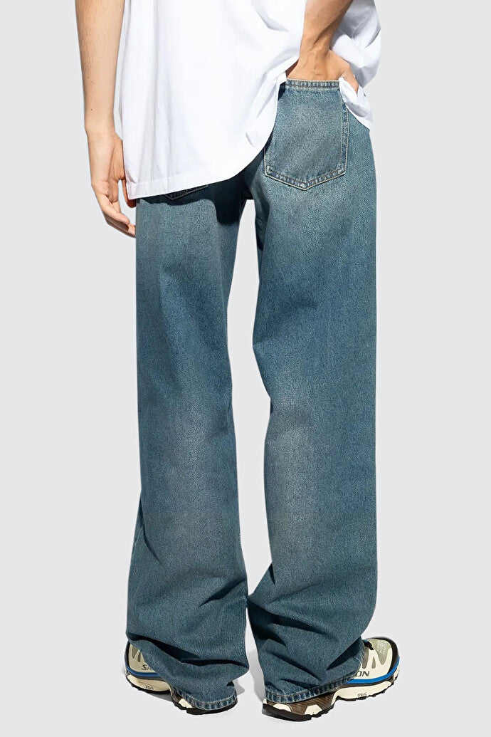 Straight Jeans