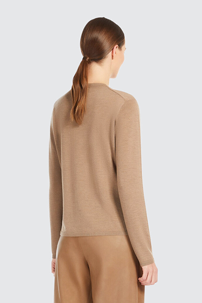 Lightweight cashmere jumper