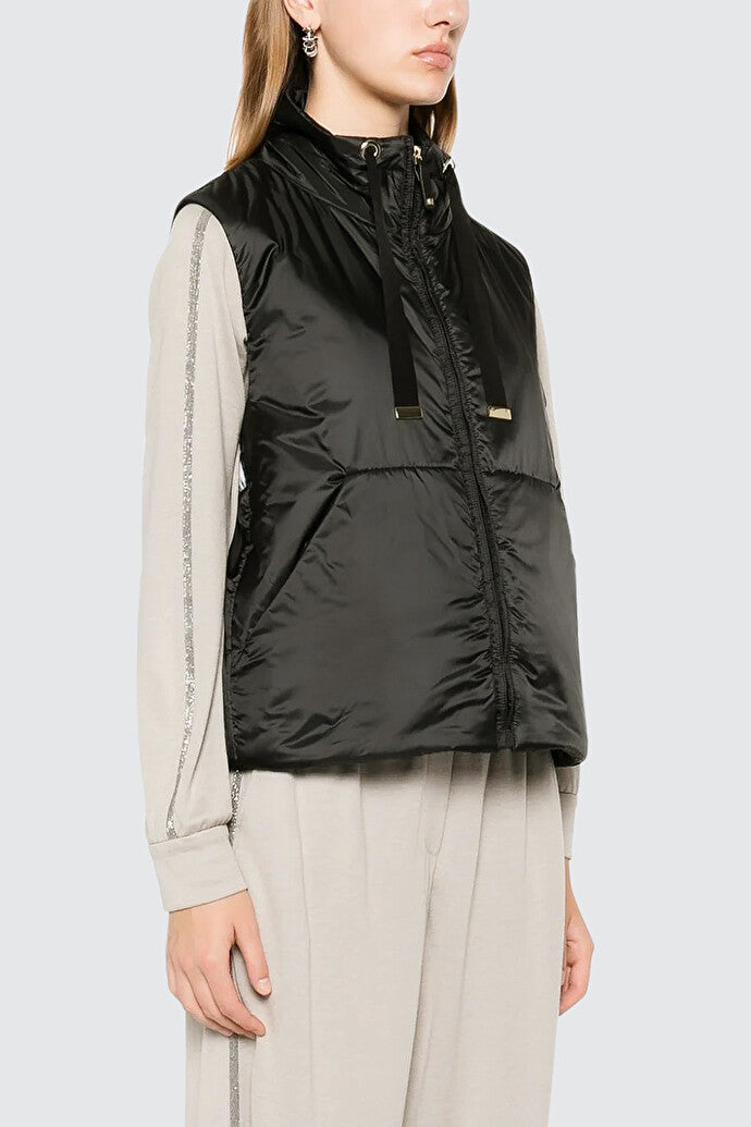 Water-repellent canvas gilet with a stand-up collar vest